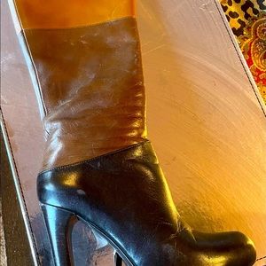 3 Color rich brown and black tone zip knee-high Fendi boot